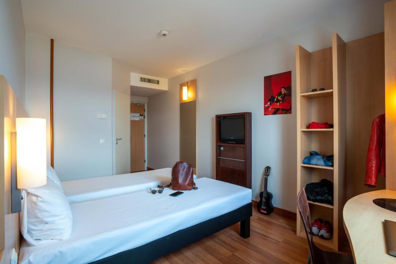 Standard Twin Room,1015105312:JPEG