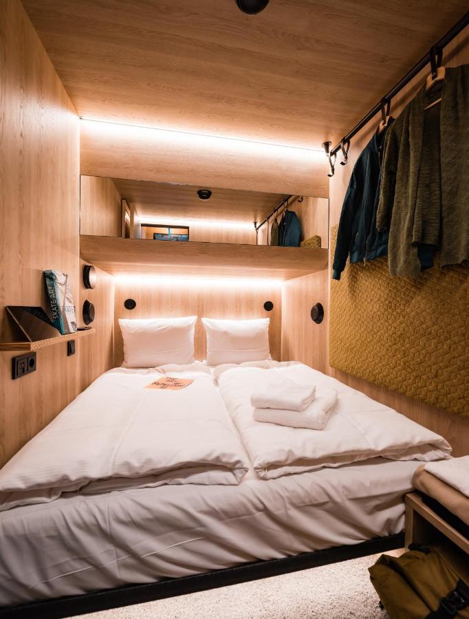 Double Cabin