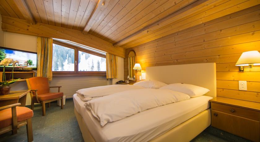 Budget Double Room,114402101:JPEG