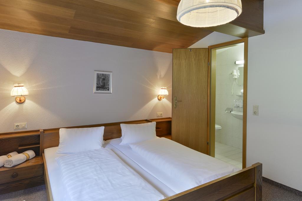 Economy Doppel-/Zweibettzimmer