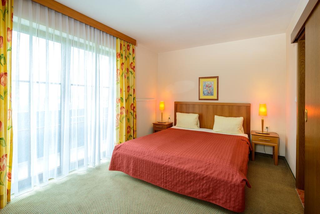 Standard Doppel-/Zweibettzimmer