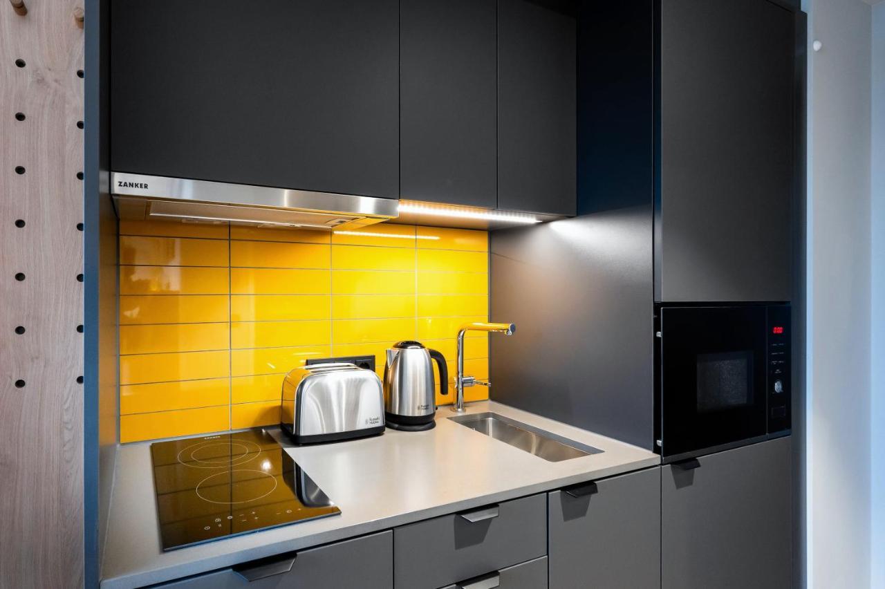 Studio,1187136436:JPEG