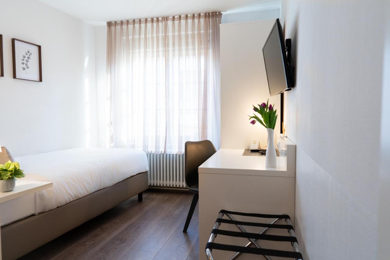 Single Room with Private Bathroom