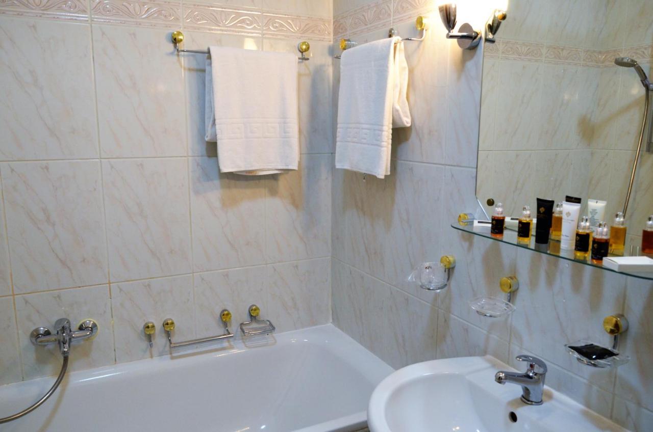 Standard Double or Twin Room,1717053124:JPEG