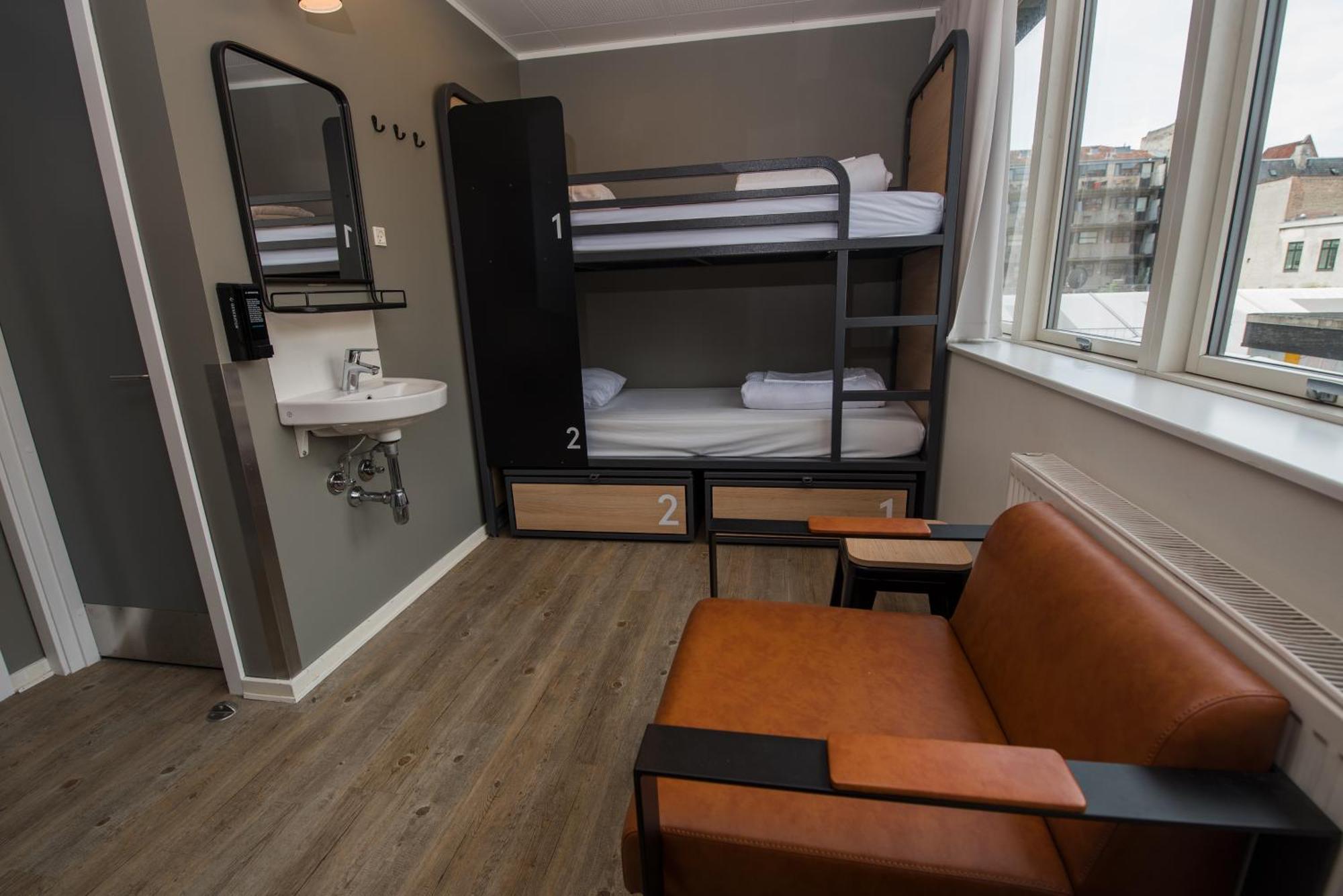 Privates Zimmer mit 4 Betten