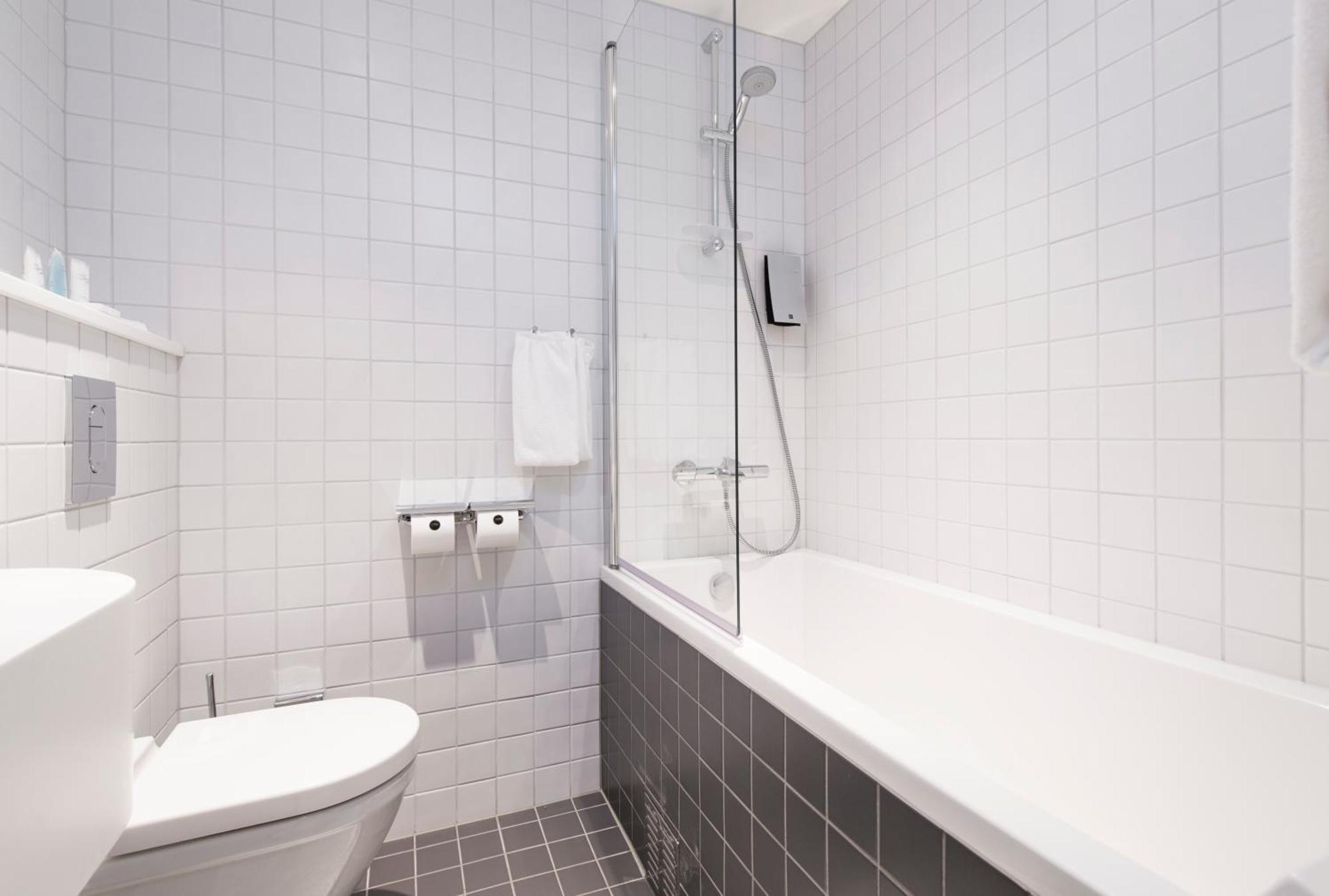 Small Double Room 9-11 mq - suggested for 1 person,,1708033746:JPEG