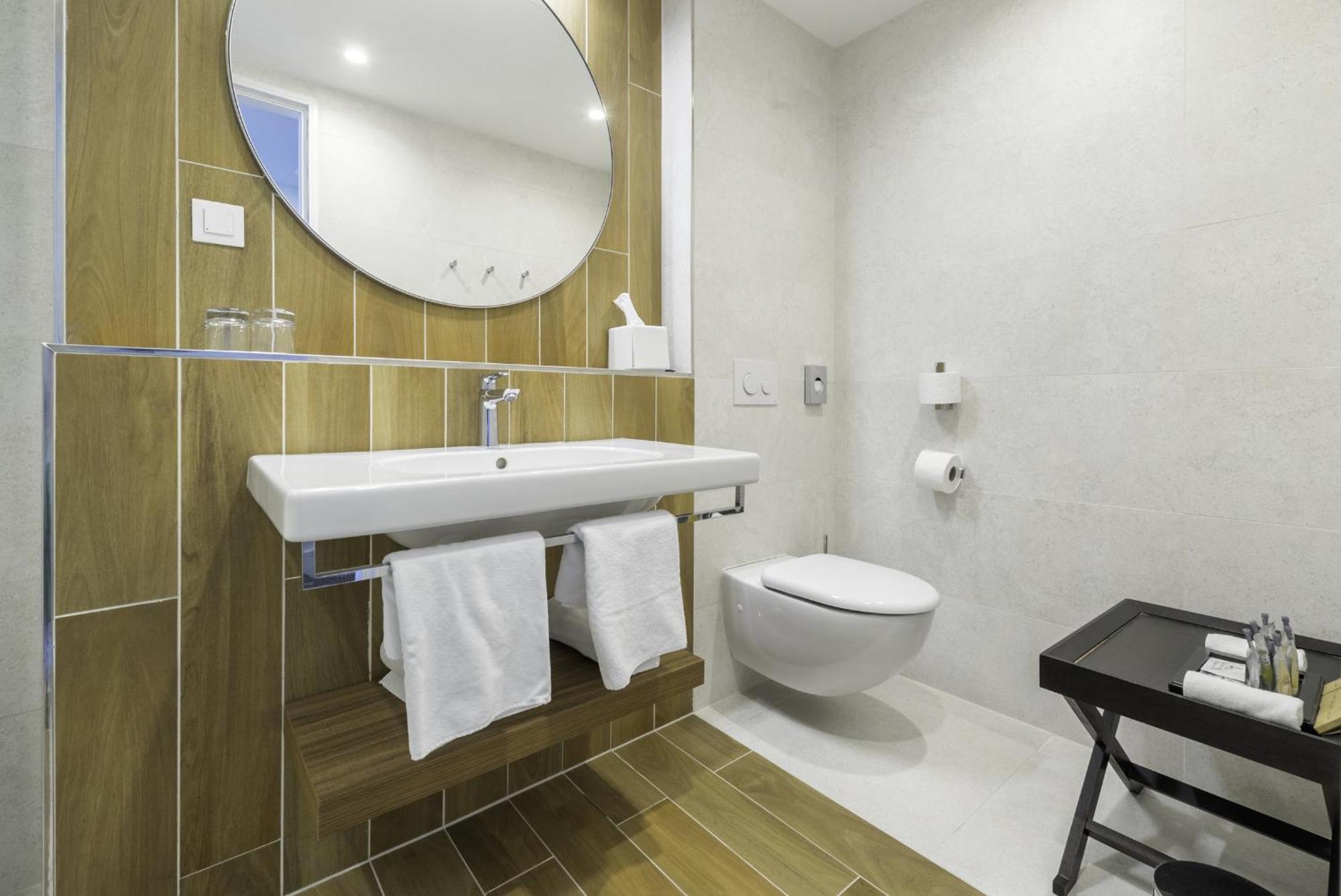 Studio Suite mit Balkon und Meerblick.