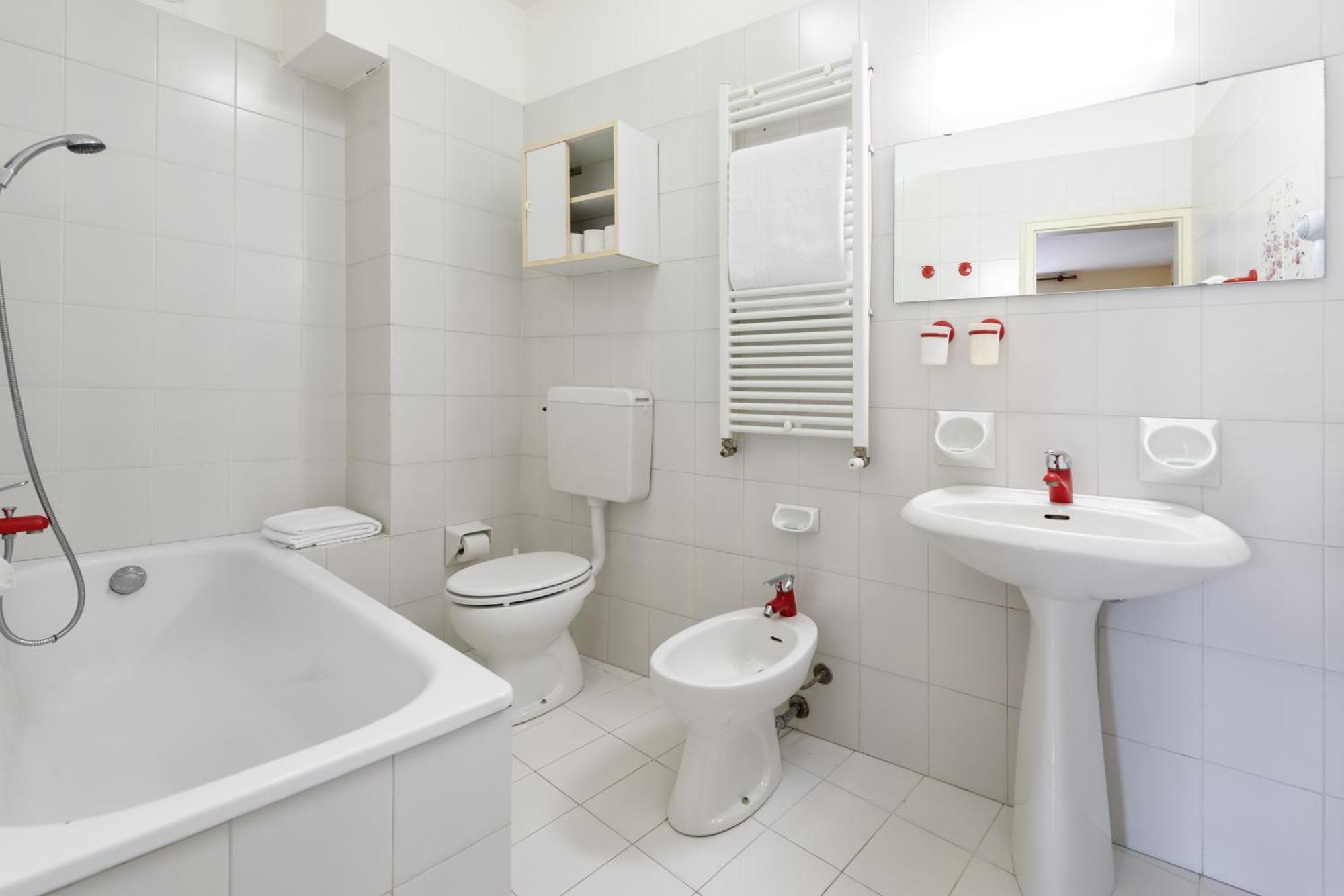 Standard Double or Twin Room,1216171531:JPEG