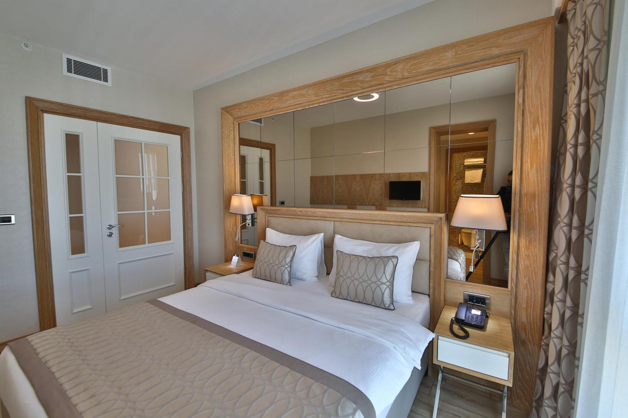 Deluxe Suite,1216598548:JPEG