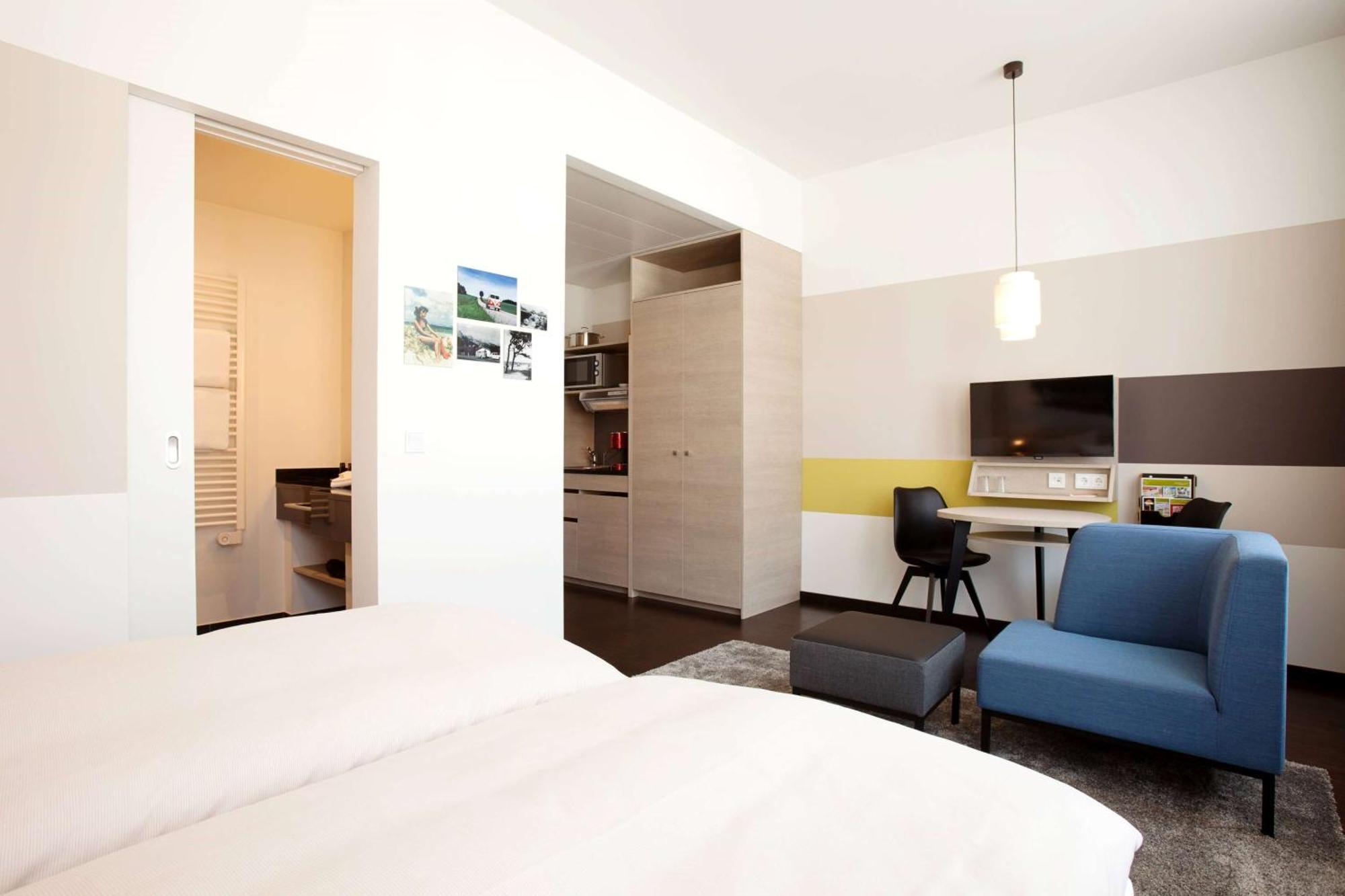 Lounge Room,1219335781:JPEG
