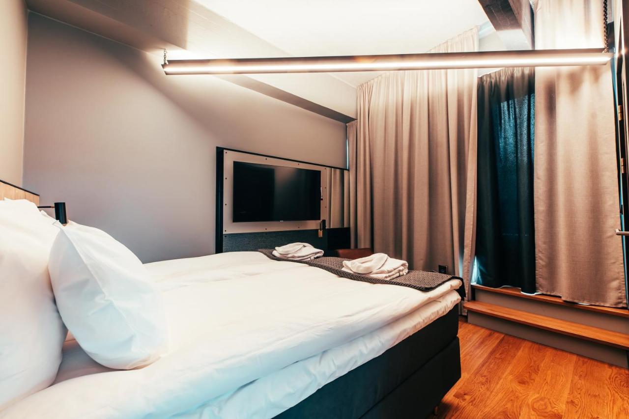 Deluxe, 1 King bed with Balcony,1292964505:JPEG