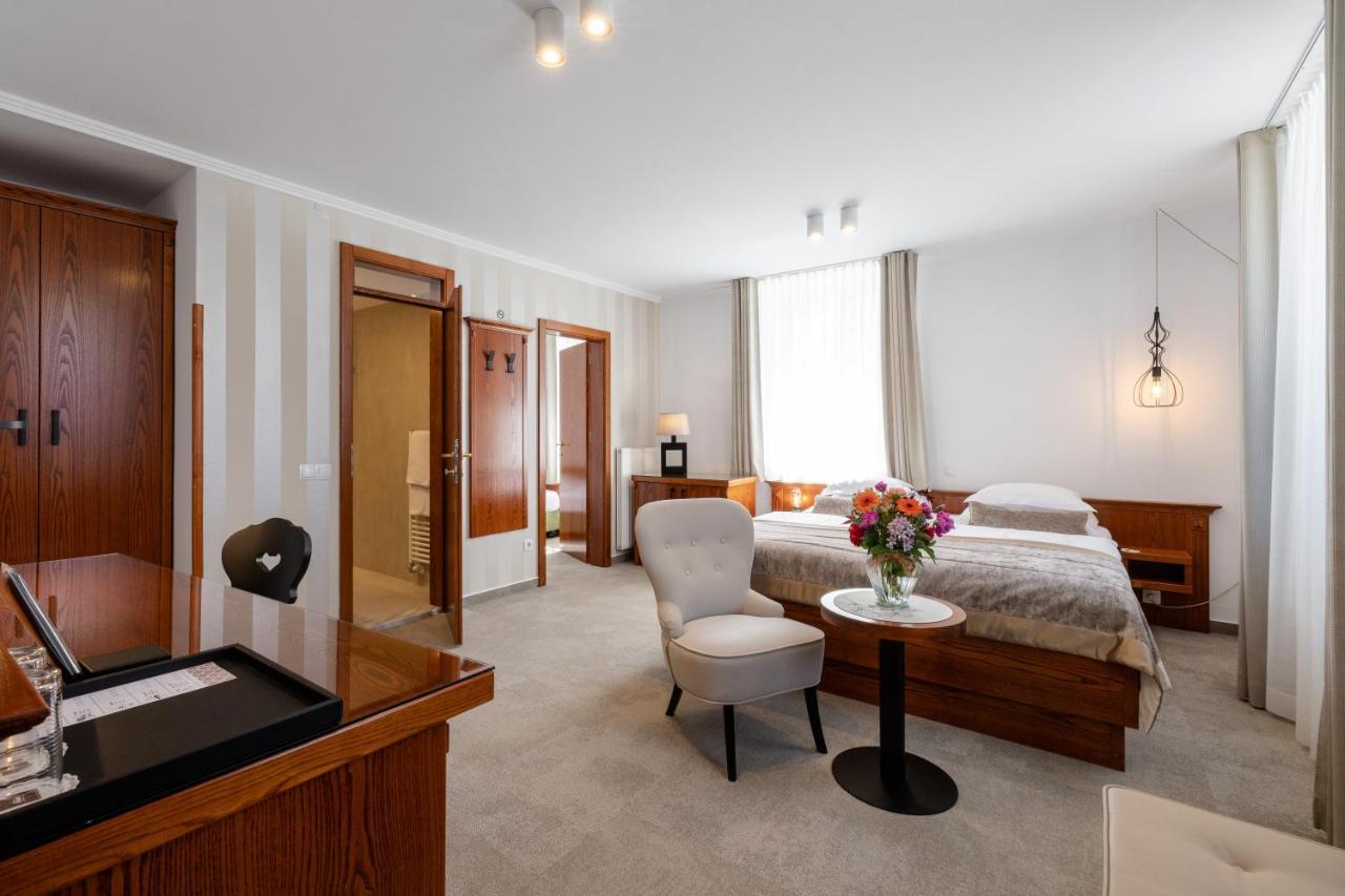 Deluxe Dreibettzimmer