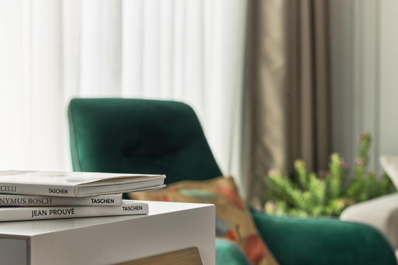 Suite with Side Sea View,1259736022:JPEG