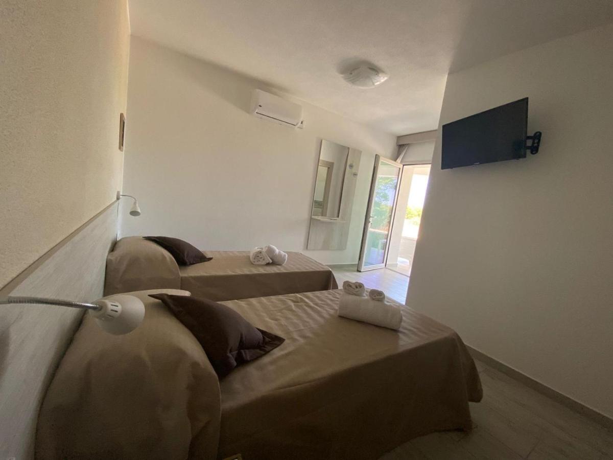 Twin Room,1258834927:JPEG