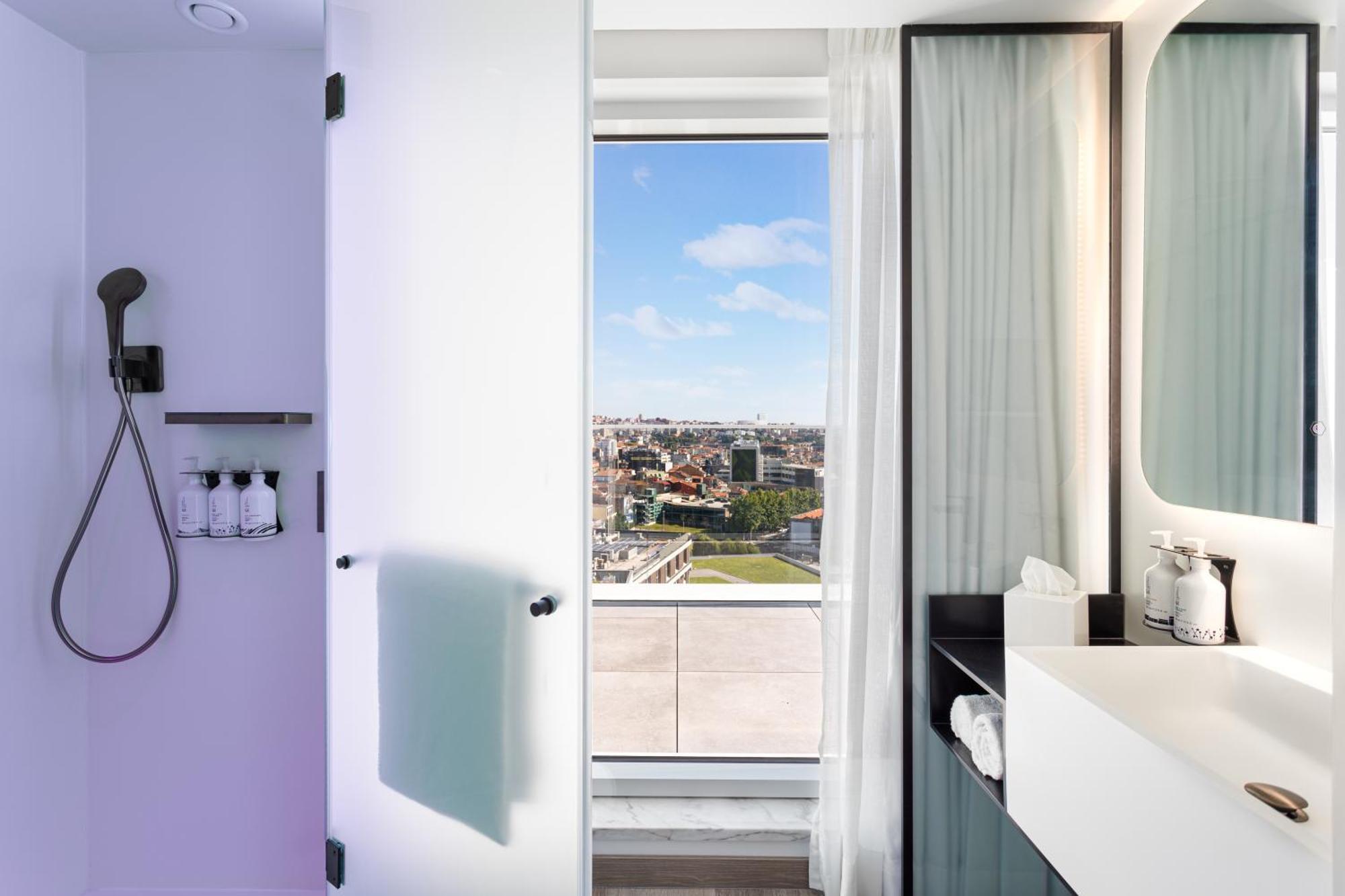 Family Suite with Balcony,1284470983:JPEG