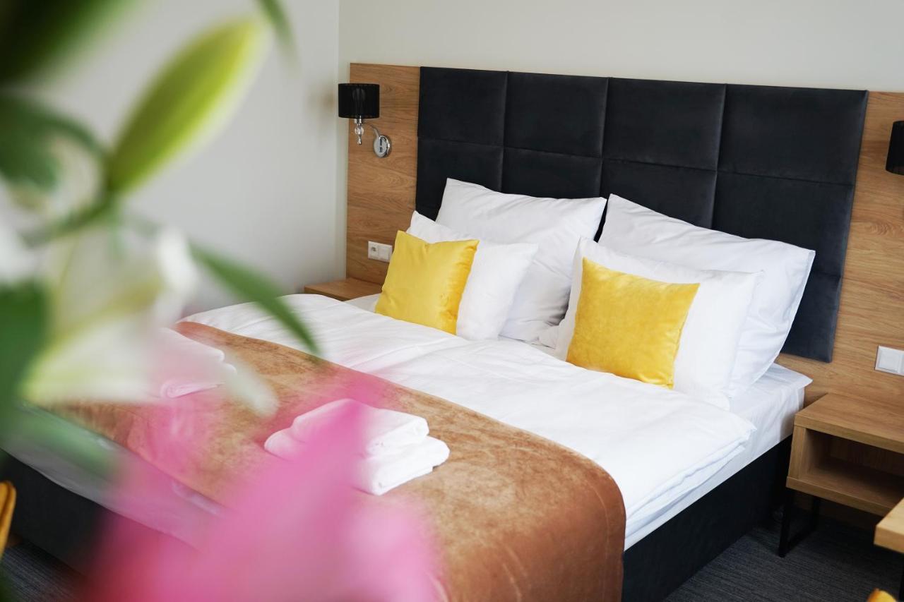 Double Room with Extra Bed,1298921722:JPEG