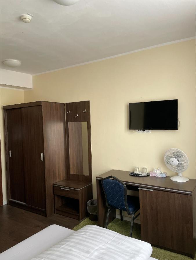 Single Room,1296161698:JPEG