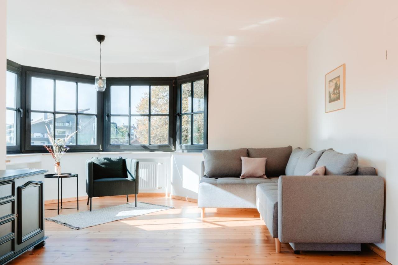 One-Bedroom Apartment with Balcony,1297311316:JPEG