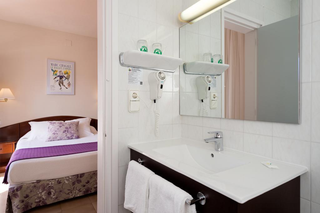 Doppel-/Zweibettzimmer mit Meerblick