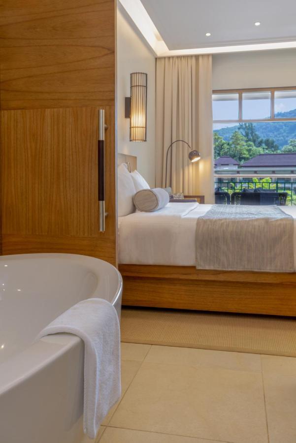 Deluxe Zimmer Grand mit Poolblick