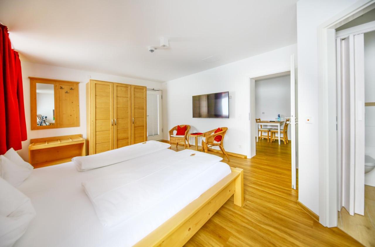 Standard Suite,1356278918:JPEG