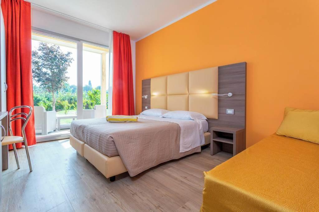 Family Room Private Garden