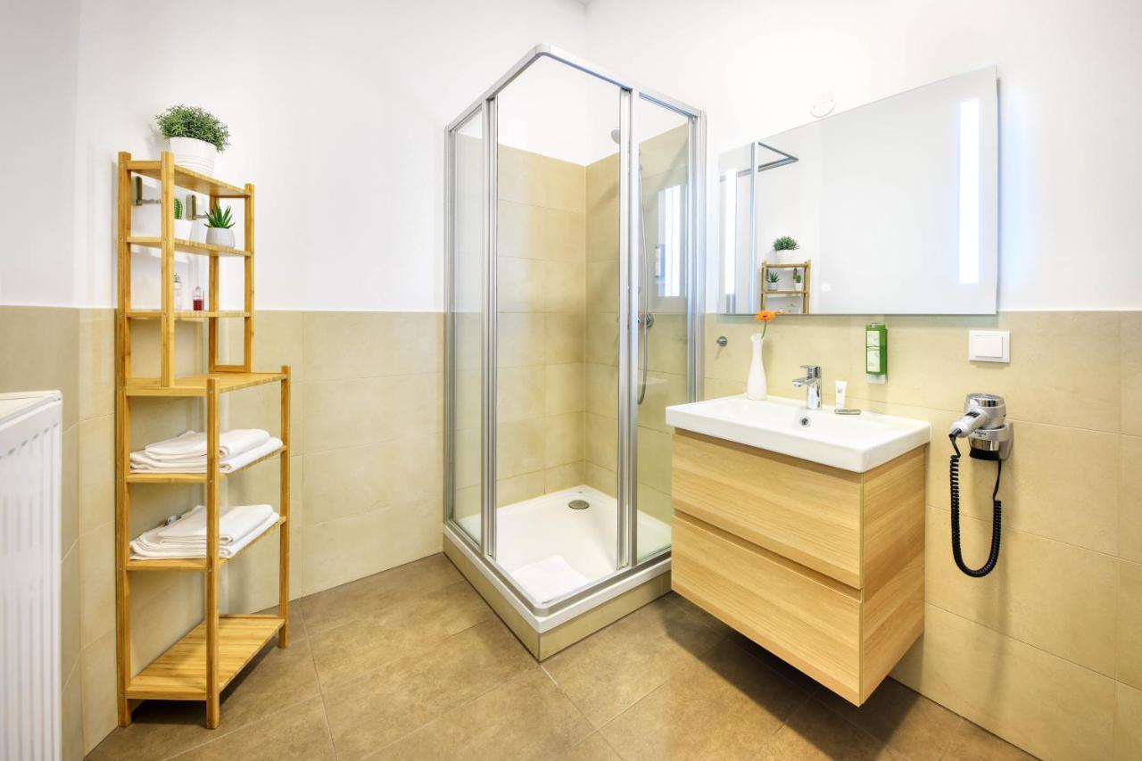 1-Bedroom Suite