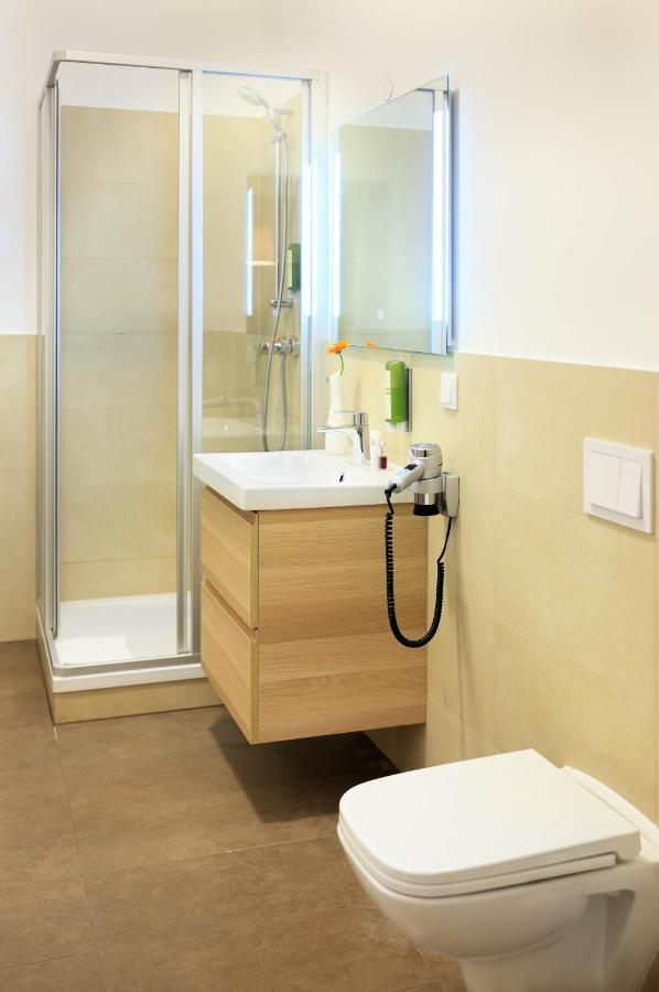 1-Bedroom Suite