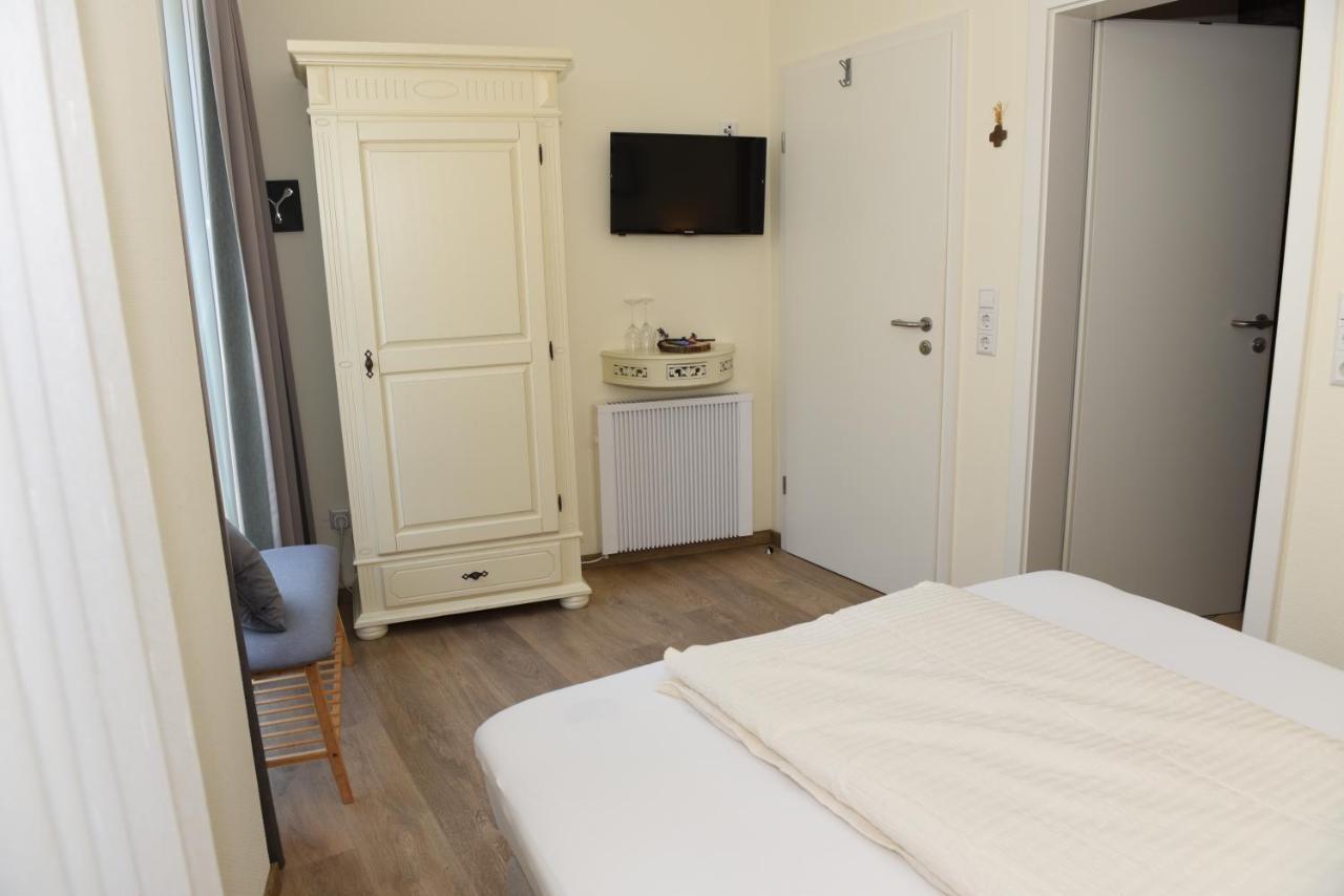 Double Room,1375275929:JPEG