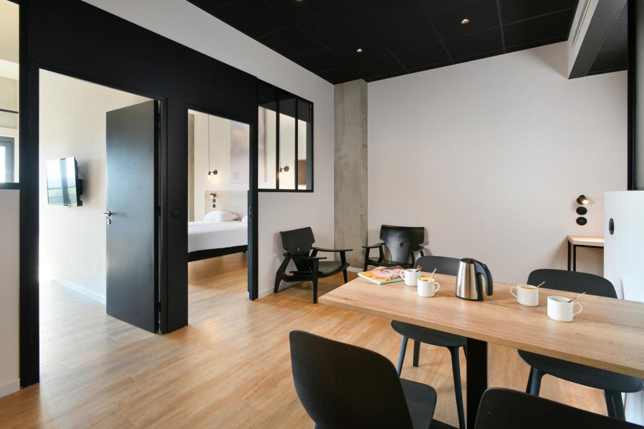 Apartment mit Balkon