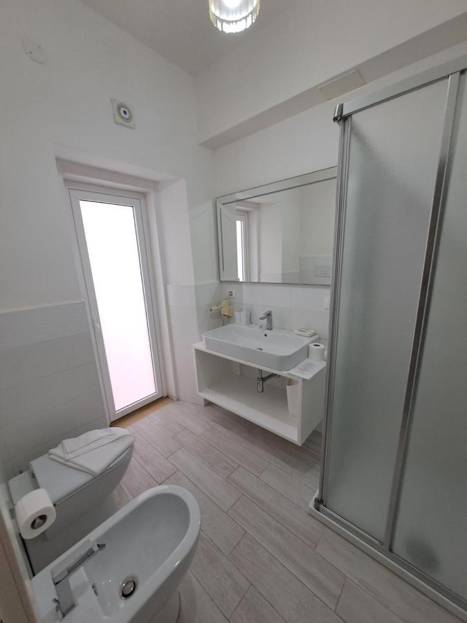 Two-Bedroom Apartment,1406087696:JPEG
