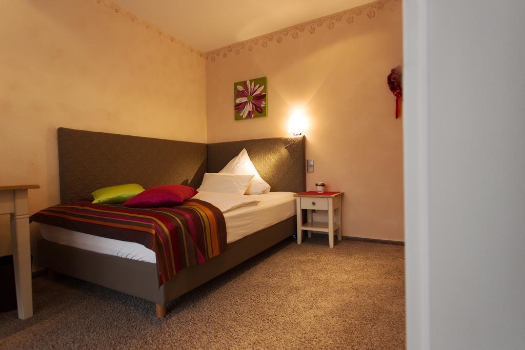 Single Room,140206629:JPEG