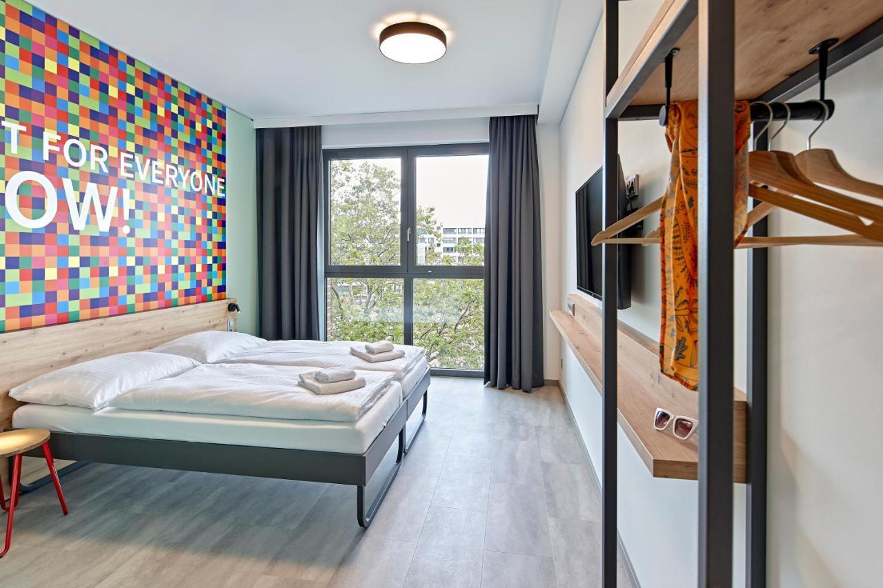 Single Room,1481240045:JPEG