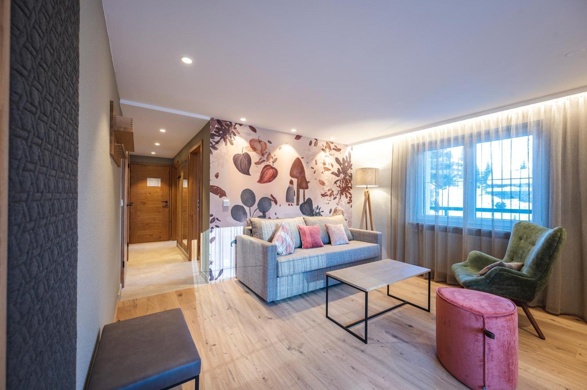 Deluxe Suite,1516462900:JPEG