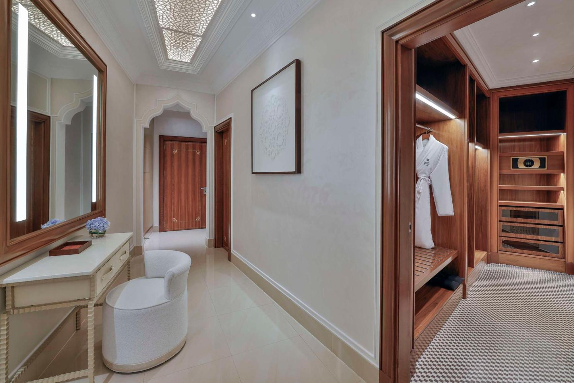 Deluxe Queen Room with Two Queen Beds,1520924425:JPEG
