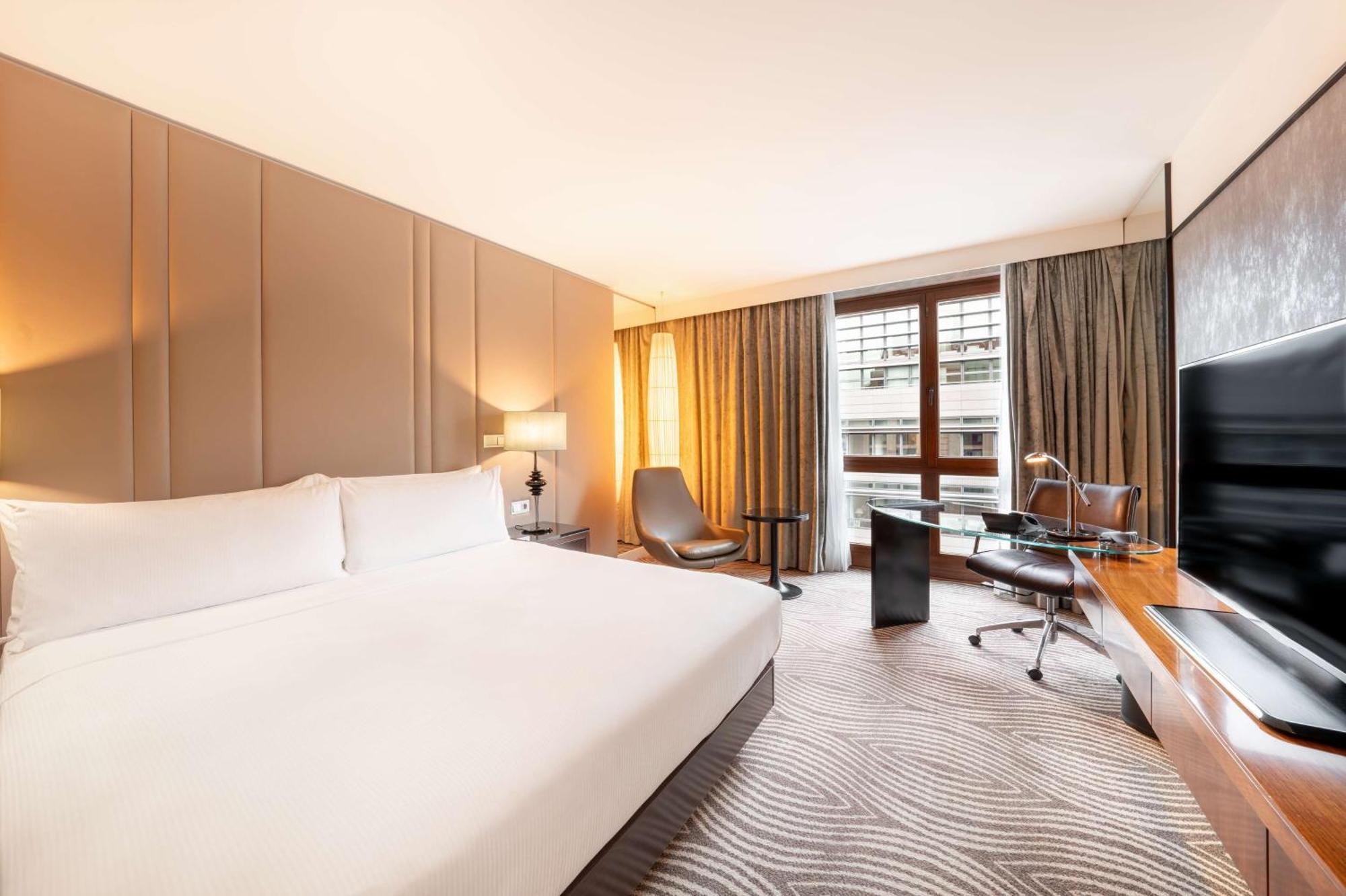 Zimmer mit Kingsize Bett