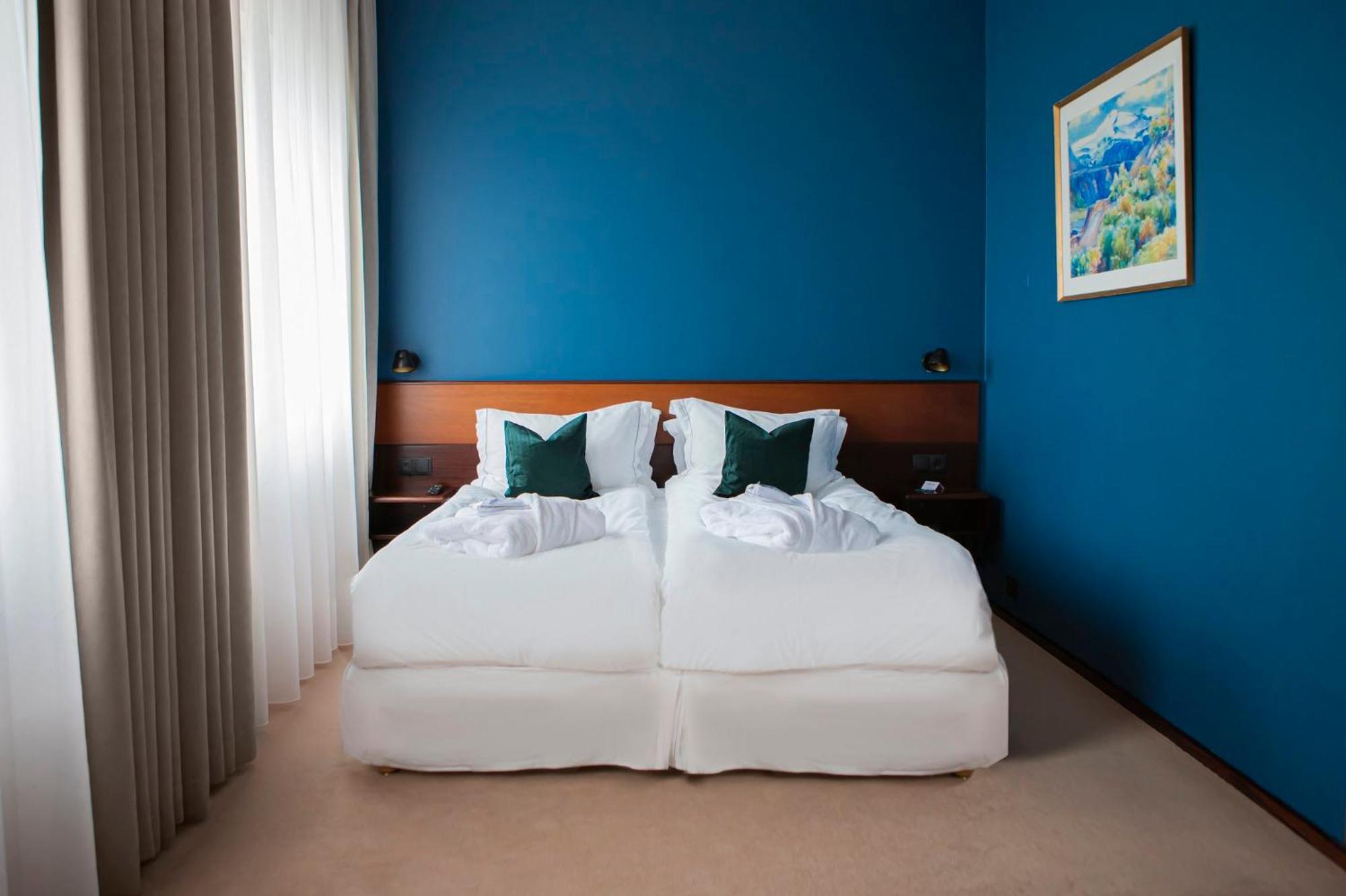 Junior Suite,1541265760:JPEG