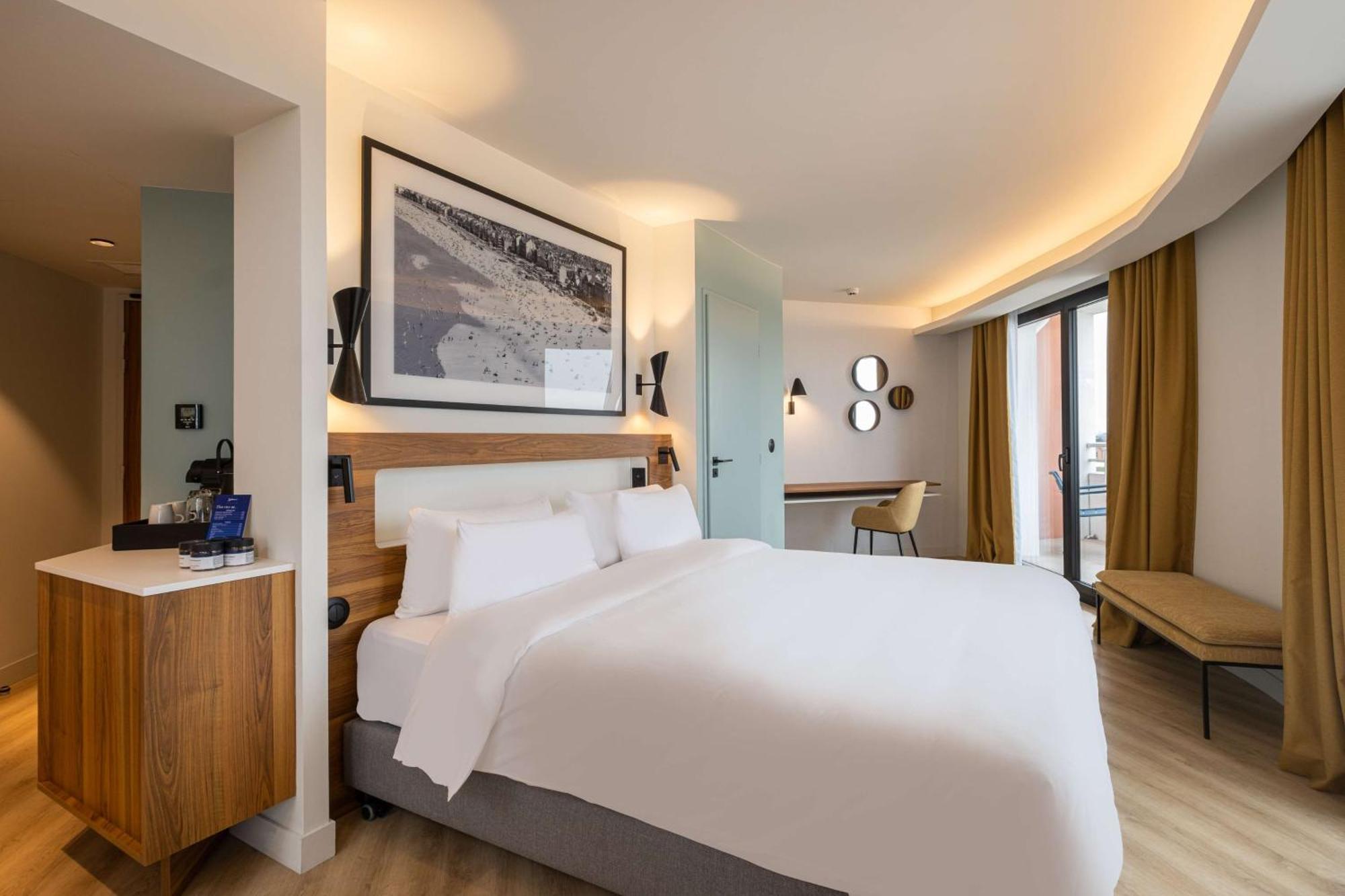 Junior Suite mit Balkon und Stadtblick