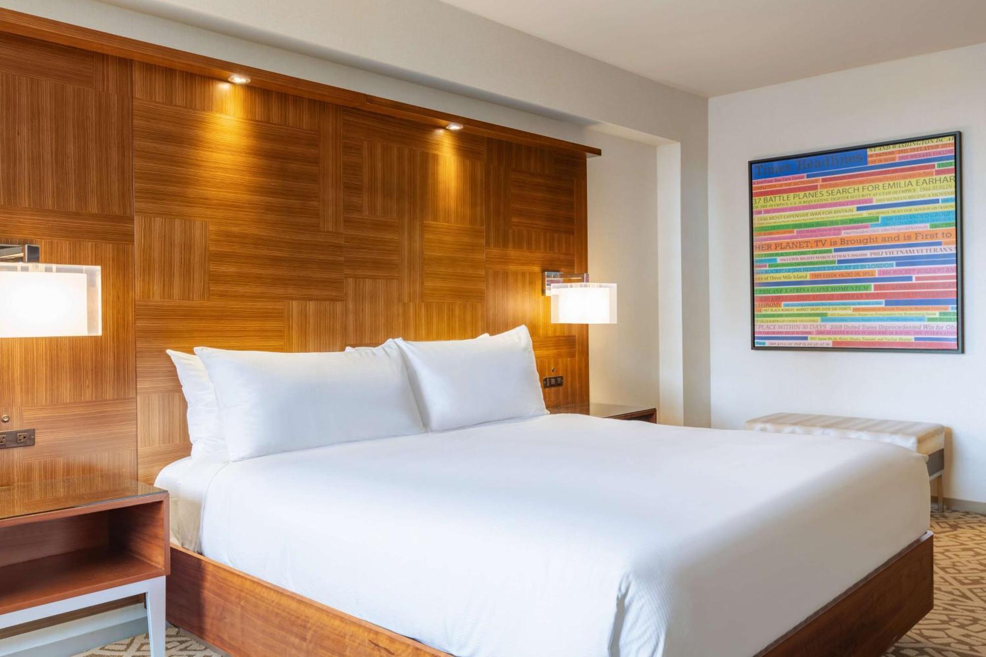 Corner King Room,1552441426:JPEG