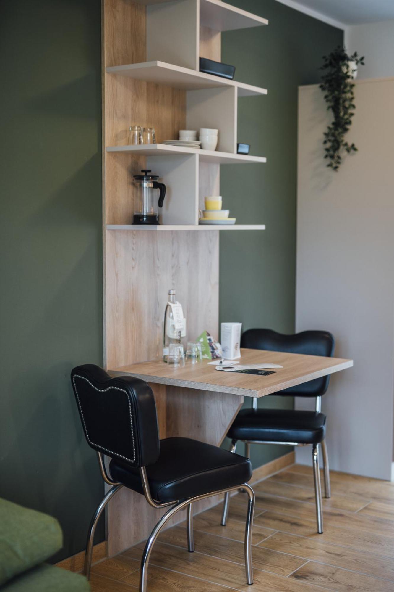 Standard Studio,1552525696:JPEG