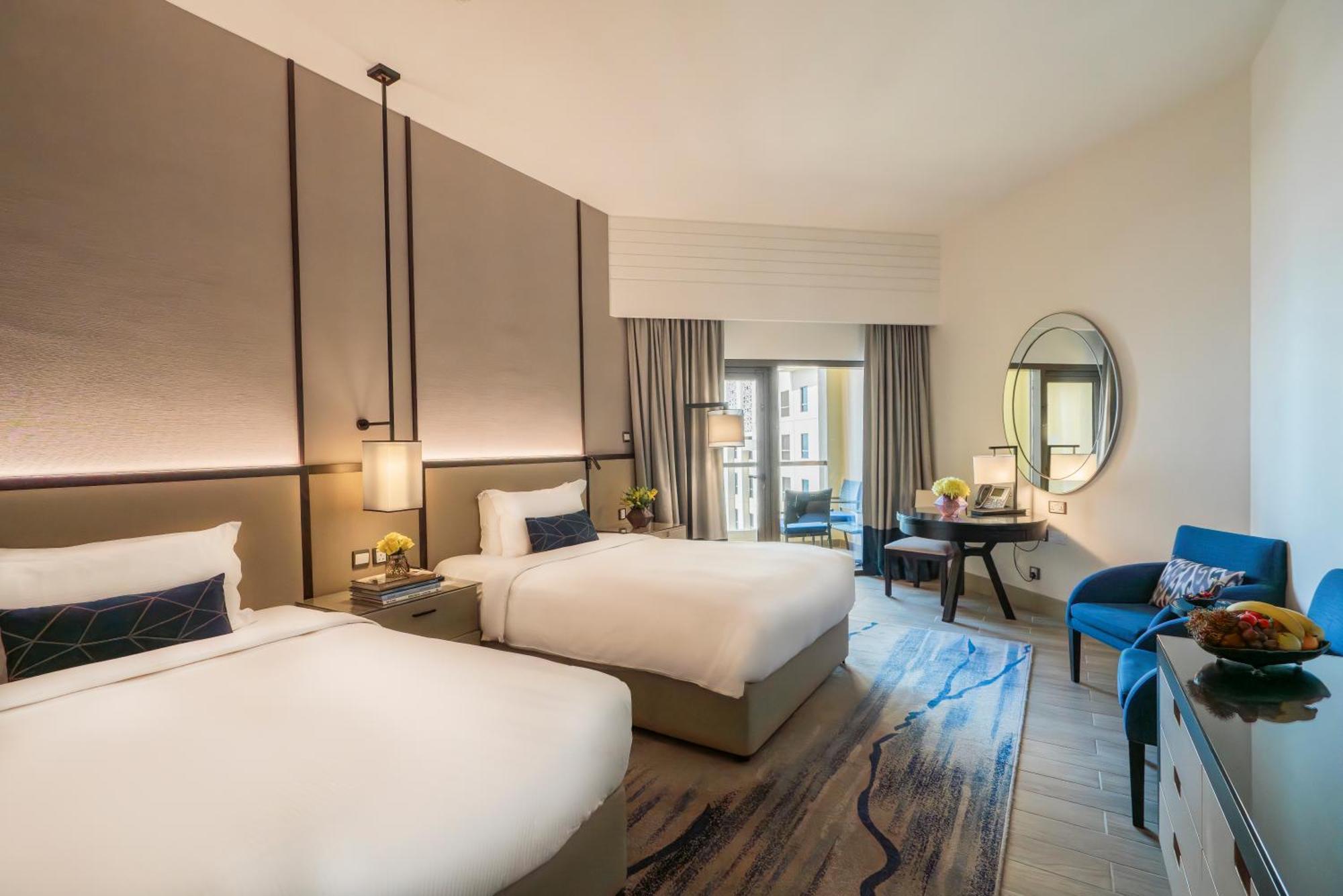 Zimmer mit Meerblick, Balkon und 2 Einzelbetten