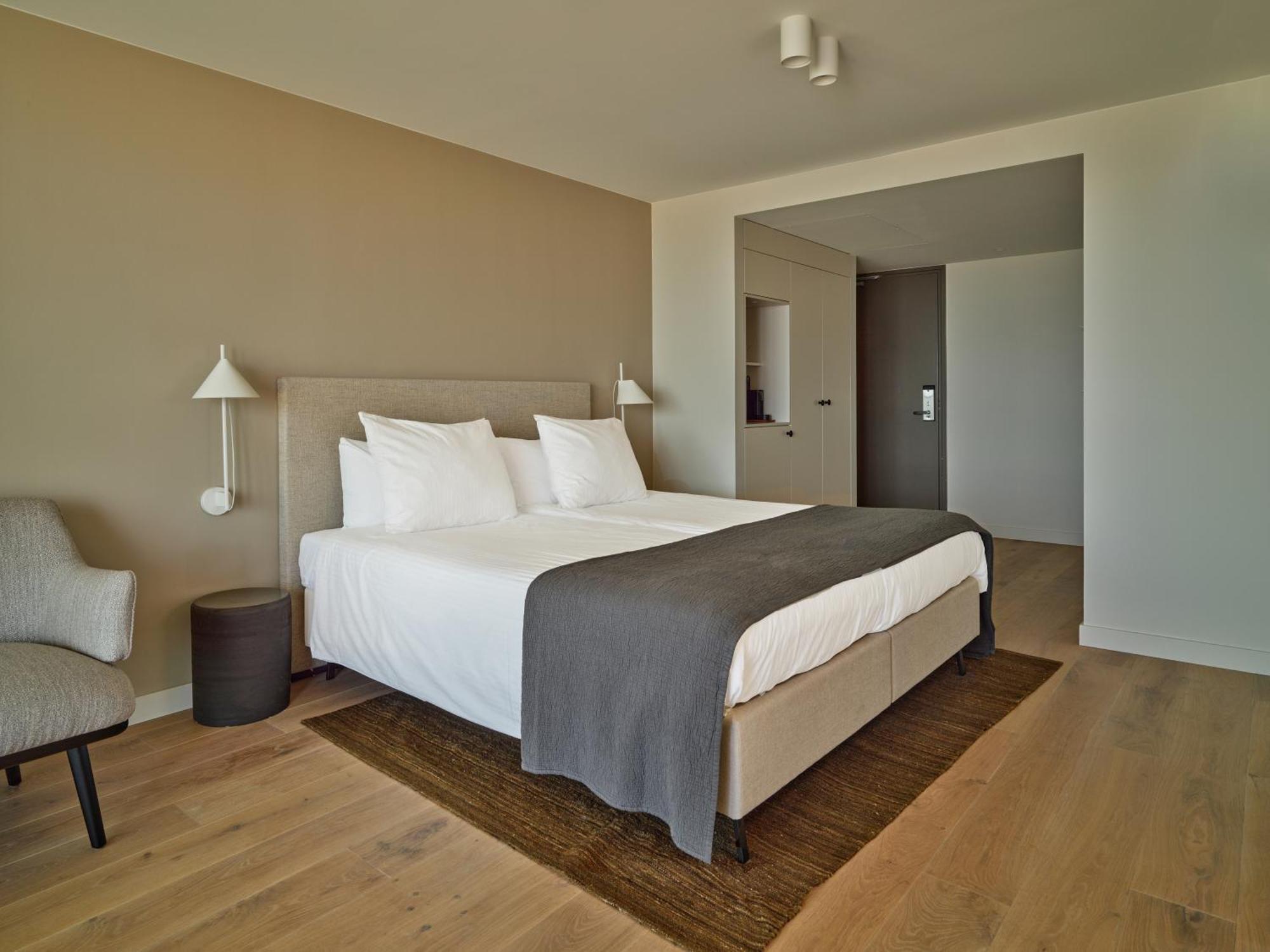 Gemütliches Zimmer mit Blick auf die Landschaft