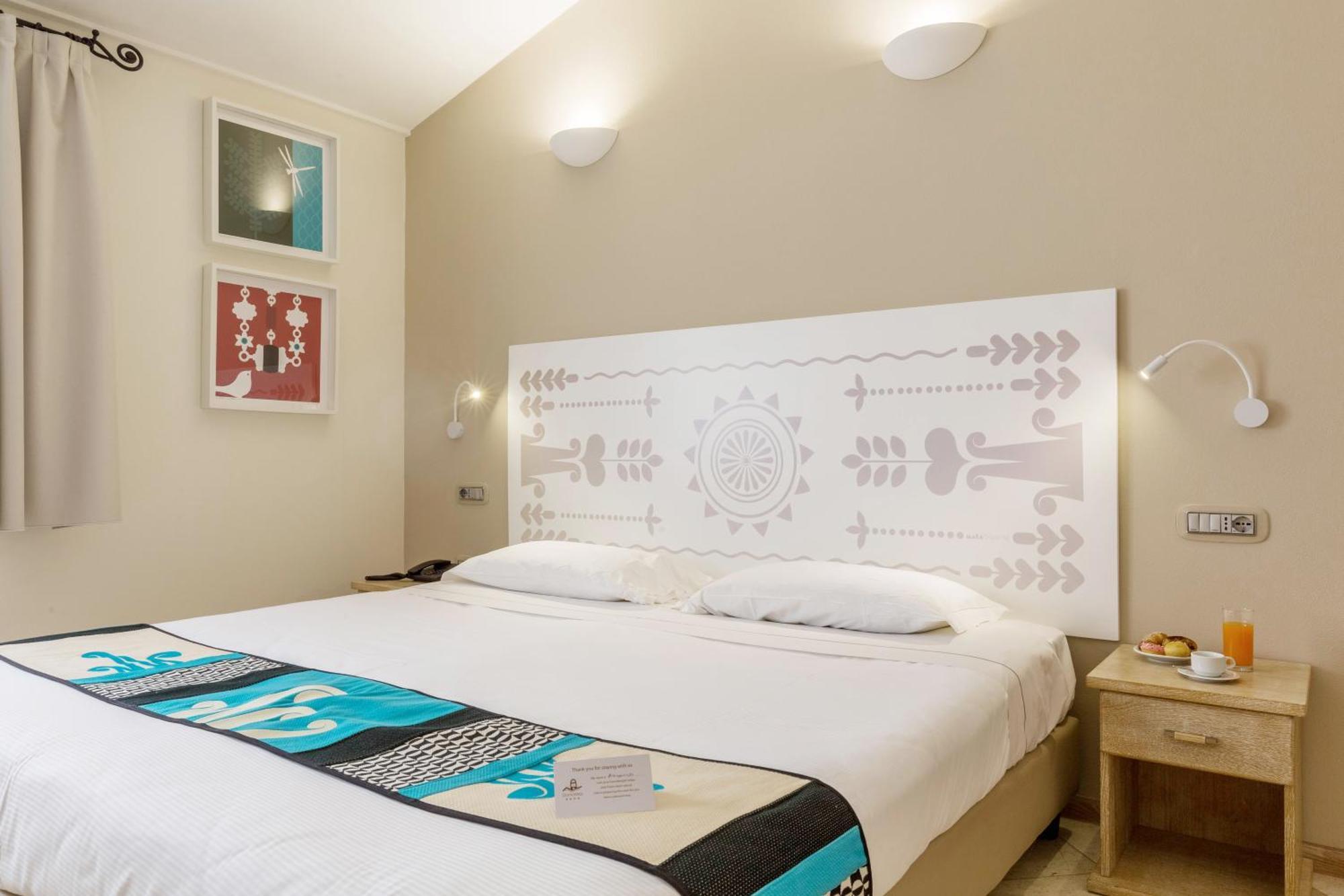 Superior Double or Twin Room,1583076231:JPEG