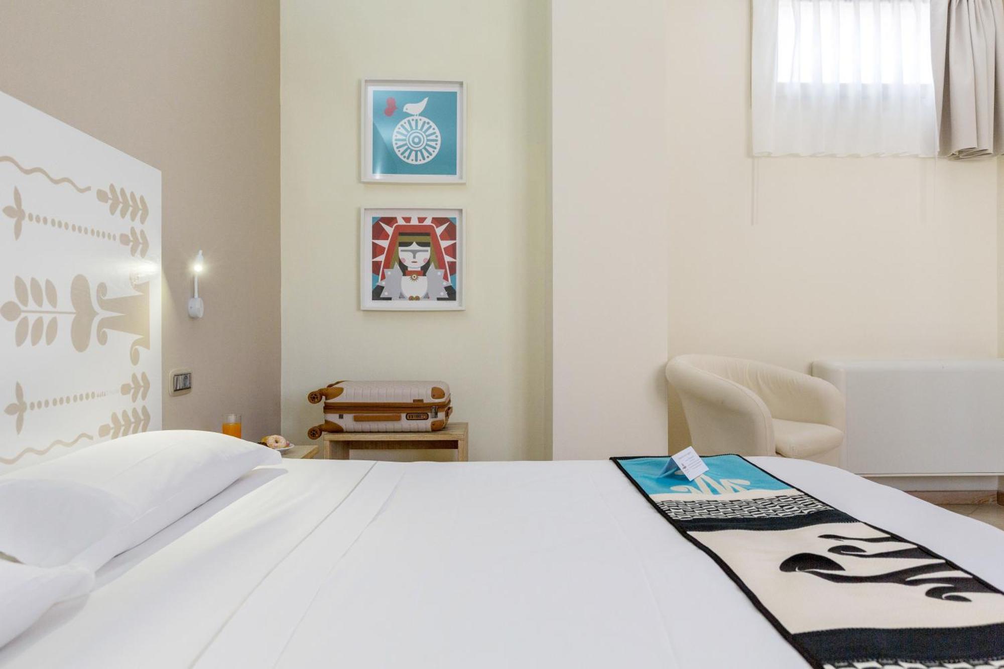 Double or Twin Room,1583076237:JPEG