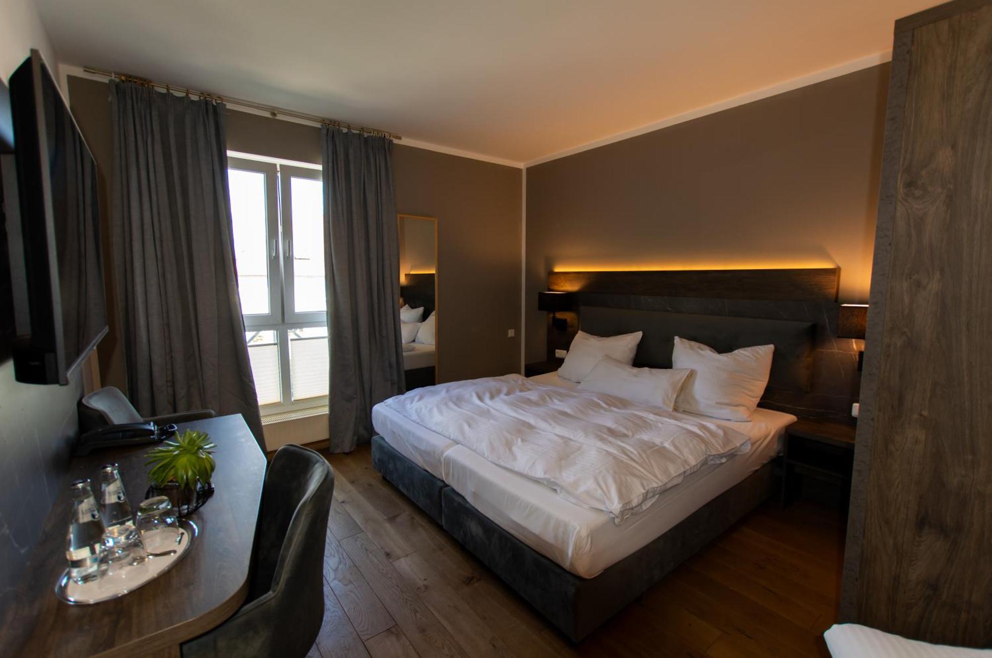 Standard Room,1585461950:JPEG
