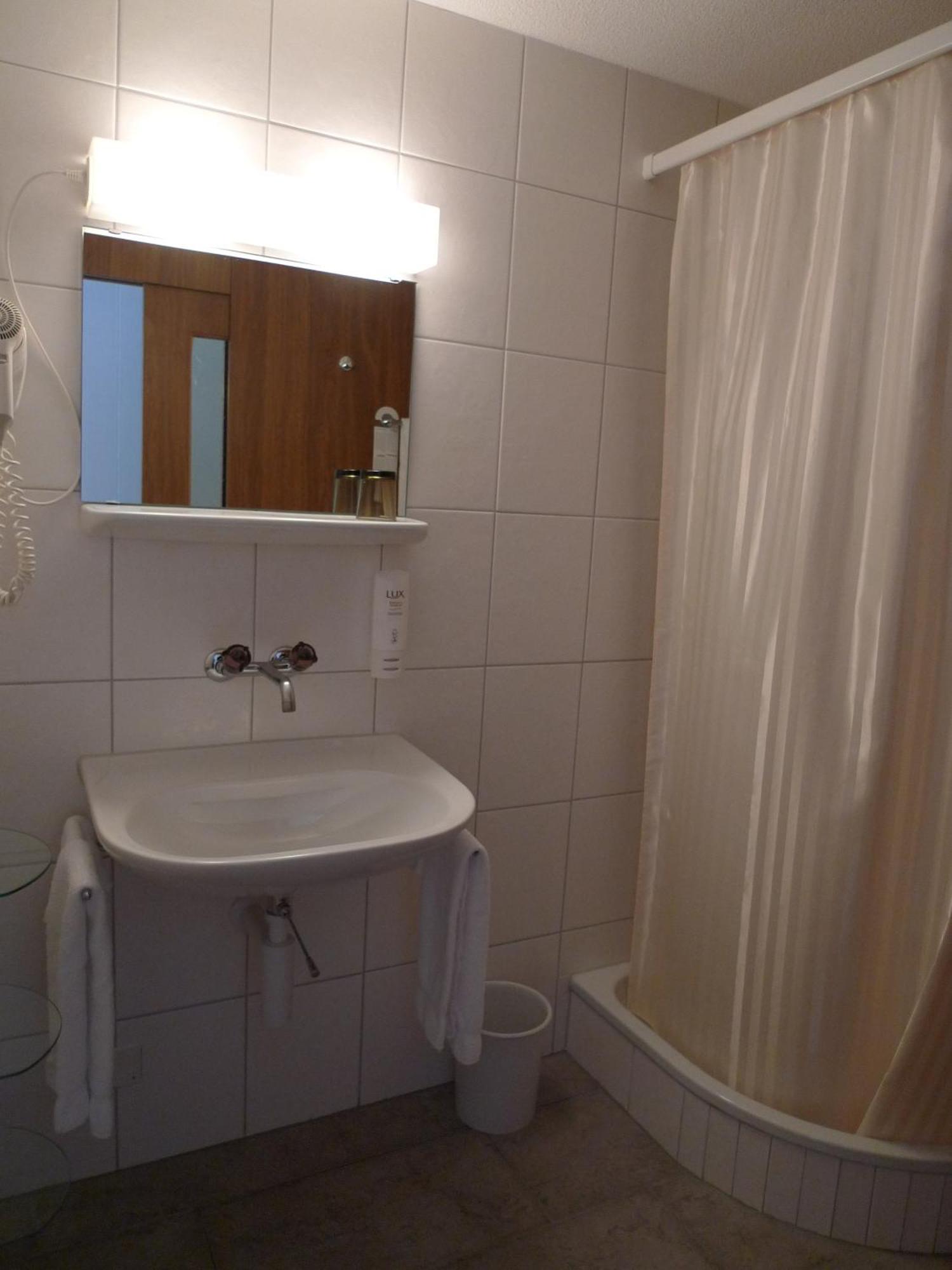 Single Room with Castle View,1591483731:JPEG