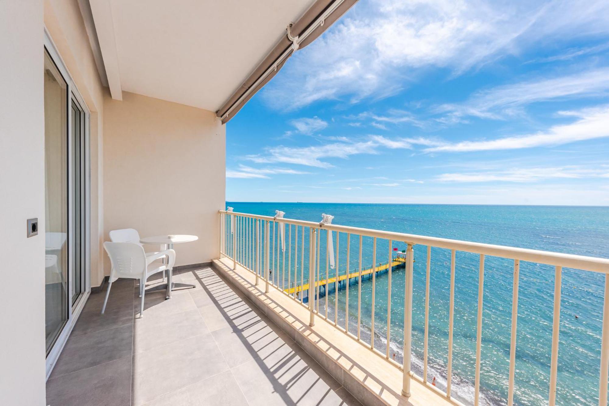 Deluxe Double Room with Sea View,1600580835:JPEG