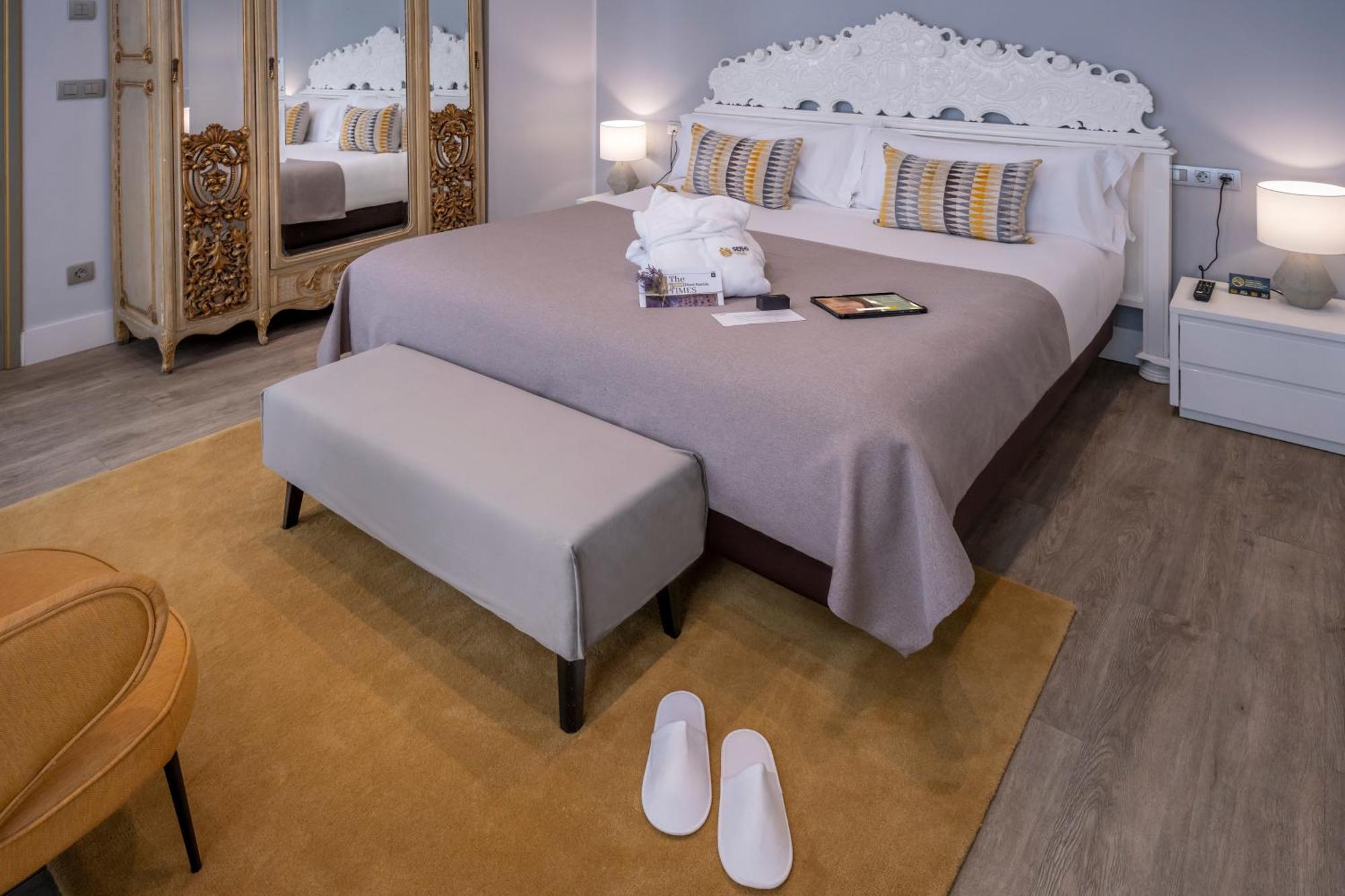 Suite with Rambla View,1602324251:JPEG