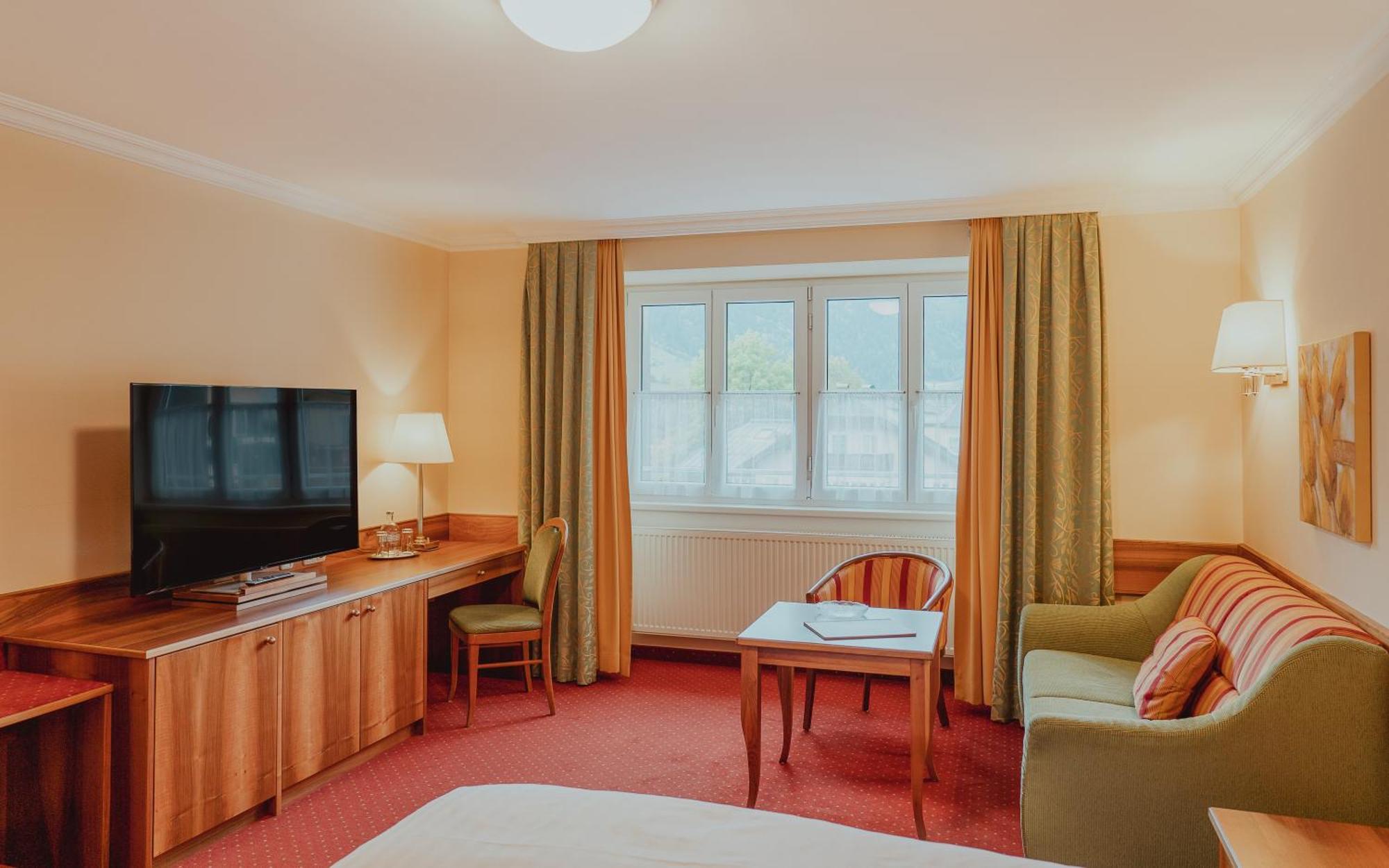 Superior Doppelzimmer mit kostenfreiem Zugang zur Alpentherme Gastein
