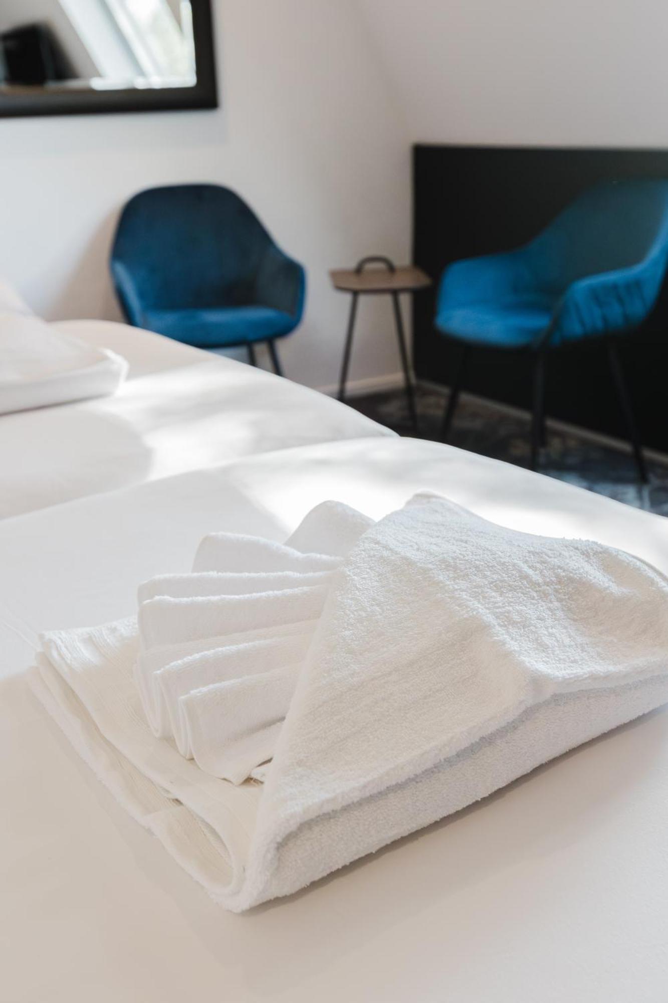 Classic Triple Room,1618264137:JPEG